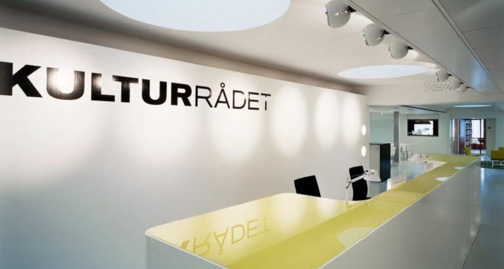 Oficinas del Consejo de Cultura de Suecia con diseño contemporáneo